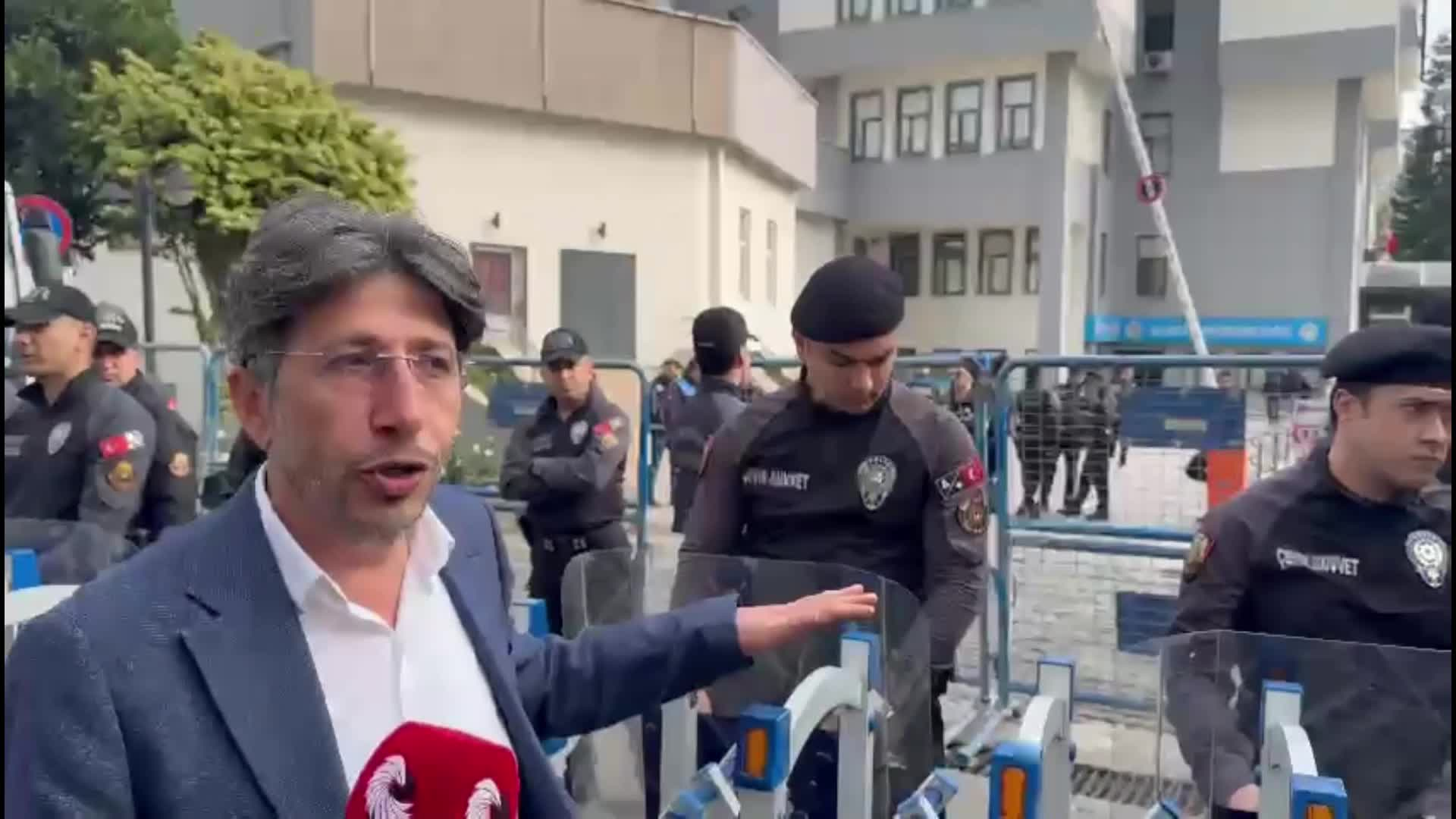 “Kayyumun ilk işi hayalet seçmen müdürleri yeniden atamak oldu”